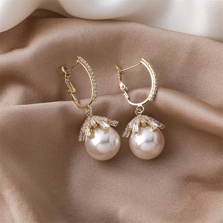 Hélène | Boucles d'oreilles Malia en forme de goutte avec perle