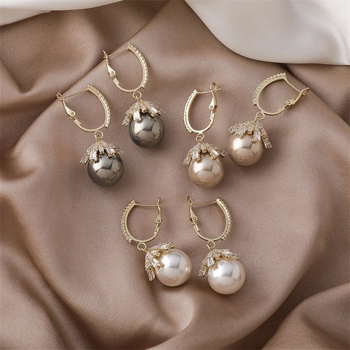 Hélène | Boucles d'oreilles Malia en forme de goutte avec perle